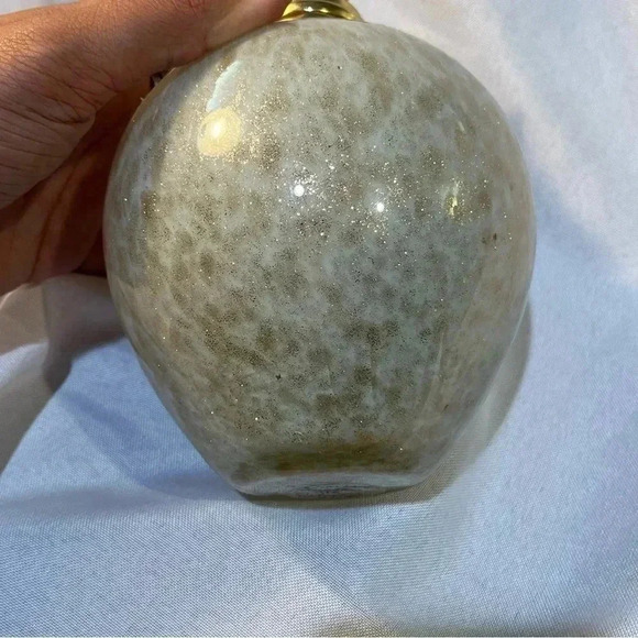Vintage Cream and Gold Sparkly Glass Diffuser - Picture 4 of 6